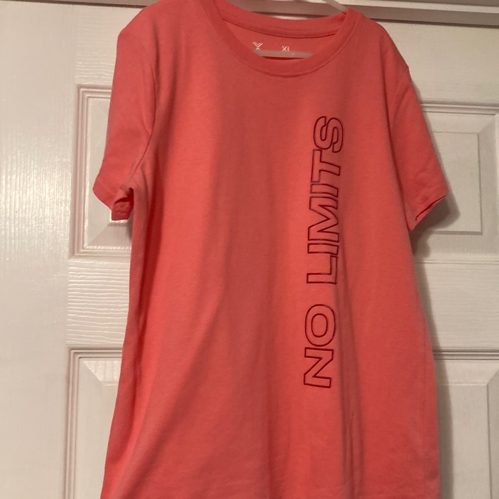 Girls Quick Dri T-shirt No limits  size Xl New w/o tags